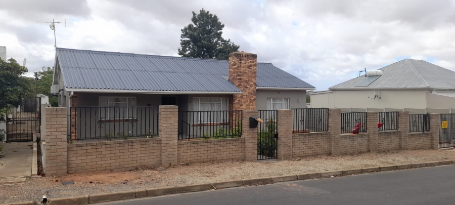3 Bedroom Property for Sale in Moorreesburg Western Cape
